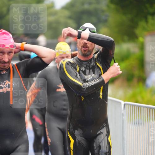 30.08.2026 - Elbe Triathlon Hamburg LAZAROV Photography http://msf.ph/oto/10036803 30.08.2026 09:10:51 Schwimmen 566, 591, 678, 690, 704, 715, 722, 725, 752, 769 meine-sportfotos.de