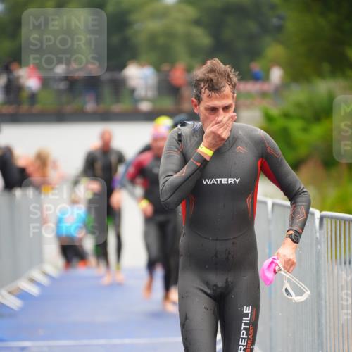 30.08.2026 - Elbe Triathlon Hamburg LAZAROV Photography http://msf.ph/oto/10036939 30.08.2026 09:11:01 Schwimmen 577, 651, 678, 700, 704, 715, 725, 752, 769, 779 meine-sportfotos.de