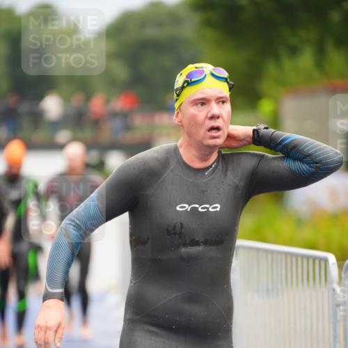 30.08.2026 - Elbe Triathlon Hamburg LAZAROV Photography http://msf.ph/oto/10036966 30.08.2026 09:11:06 Schwimmen 577, 651, 671, 678, 700, 714, 715, 747, 779 meine-sportfotos.de
