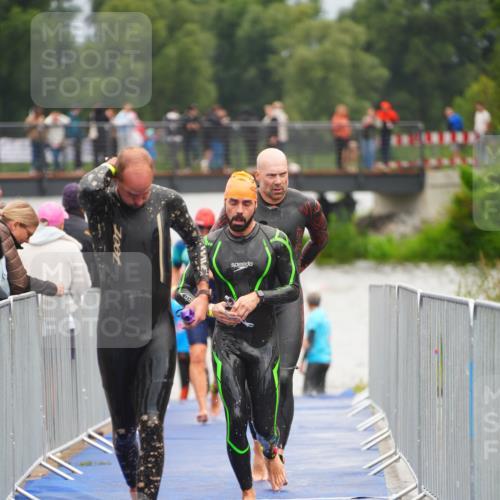 30.08.2026 - Elbe Triathlon Hamburg LAZAROV Photography http://msf.ph/oto/10036973 30.08.2026 09:11:07 Schwimmen 577, 651, 671, 678, 700, 714, 715, 747, 779 meine-sportfotos.de