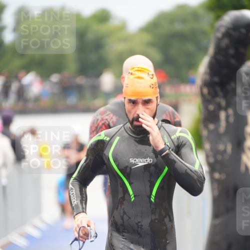 30.08.2026 - Elbe Triathlon Hamburg LAZAROV Photography http://msf.ph/oto/10036992 30.08.2026 09:11:11 Schwimmen 577, 629, 651, 671, 700, 709, 714, 715, 747, 779 meine-sportfotos.de
