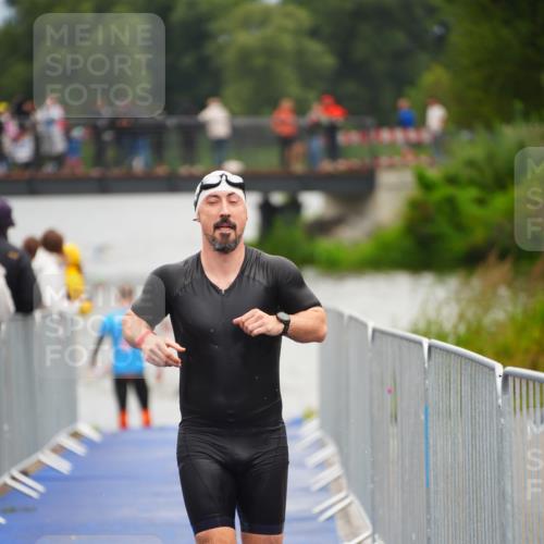 30.08.2026 - Elbe Triathlon Hamburg LAZAROV Photography http://msf.ph/oto/10037012 30.08.2026 09:11:17 Schwimmen 577, 629, 671, 709, 714, 747, 779 meine-sportfotos.de