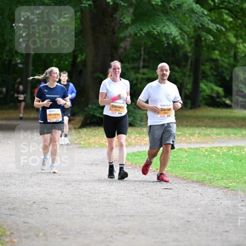 30.08.2026 - Blankeneser Heldenlauf Dr. Thomas Lammeyer http://msf.ph/oto/10037087 30.08.2026 10:49:40 Laufen 2736, 2002, 2001, 2700 meine-sportfotos.de