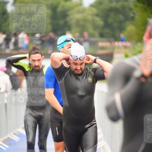 30.08.2026 - Elbe Triathlon Hamburg LAZAROV Photography http://msf.ph/oto/10037129 30.08.2026 09:12:06 Schwimmen 546, 587, 602, 648, 658, 664, 666, 788 meine-sportfotos.de
