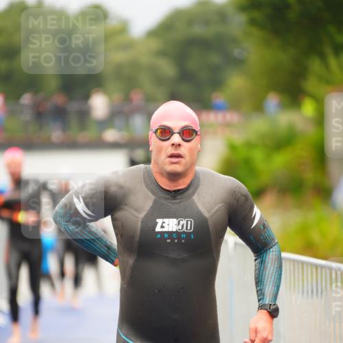 30.08.2026 - Elbe Triathlon Hamburg LAZAROV Photography http://msf.ph/oto/10037150 30.08.2026 09:12:10 Schwimmen 546, 587, 602, 648, 650, 658, 664, 666, 788 meine-sportfotos.de