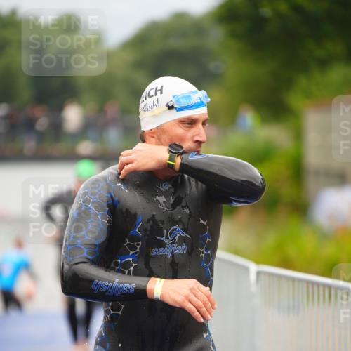 30.08.2026 - Elbe Triathlon Hamburg LAZAROV Photography http://msf.ph/oto/10037180 30.08.2026 09:12:18 Schwimmen 587, 602, 648, 650, 658, 664, 666, 716, 735 meine-sportfotos.de