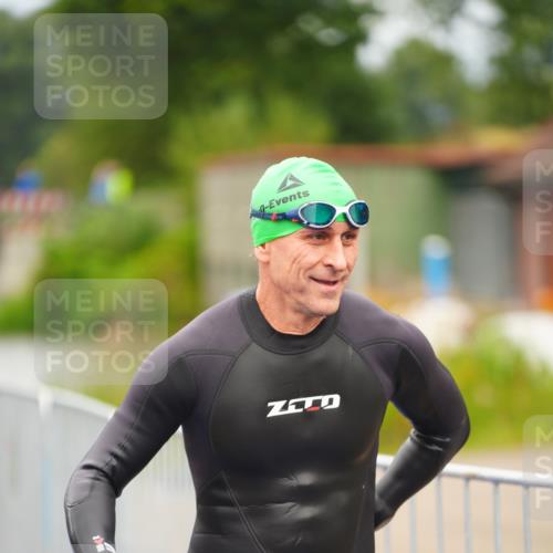 30.08.2026 - Elbe Triathlon Hamburg LAZAROV Photography http://msf.ph/oto/10037206 30.08.2026 09:12:23 Schwimmen 650, 658, 716, 735 meine-sportfotos.de
