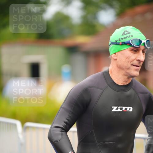 30.08.2026 - Elbe Triathlon Hamburg LAZAROV Photography http://msf.ph/oto/10037209 30.08.2026 09:12:23 Schwimmen 650, 658, 716, 735 meine-sportfotos.de