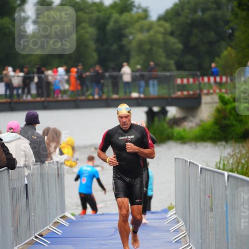 30.08.2026 - Elbe Triathlon Hamburg LAZAROV Photography http://msf.ph/oto/10037212 30.08.2026 09:12:27 Schwimmen 650, 716, 735, 763 meine-sportfotos.de
