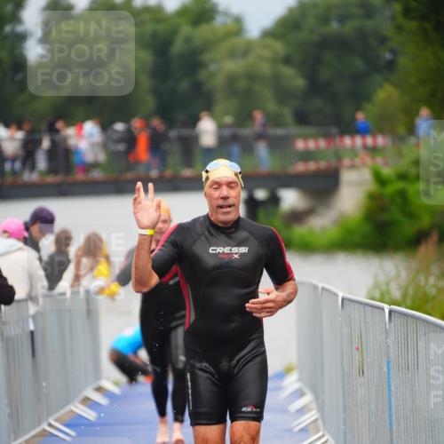 30.08.2026 - Elbe Triathlon Hamburg LAZAROV Photography http://msf.ph/oto/10037221 30.08.2026 09:12:30 Schwimmen 696, 716, 735, 763 meine-sportfotos.de