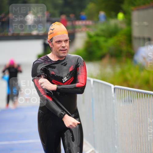 30.08.2026 - Elbe Triathlon Hamburg LAZAROV Photography http://msf.ph/oto/10037256 30.08.2026 09:12:34 Schwimmen 696, 735, 763 meine-sportfotos.de
