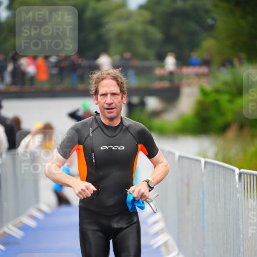 30.08.2026 - Elbe Triathlon Hamburg LAZAROV Photography http://msf.ph/oto/10037308 30.08.2026 09:13:03 Schwimmen 736, 754, 783 meine-sportfotos.de