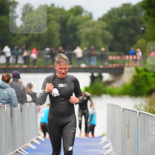 30.08.2026 - Elbe Triathlon Hamburg LAZAROV Photography http://msf.ph/oto/10037460 30.08.2026 09:14:25 Schwimmen 726 meine-sportfotos.de