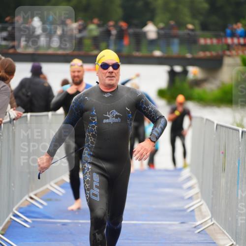 30.08.2026 - Elbe Triathlon Hamburg LAZAROV Photography http://msf.ph/oto/10037659 30.08.2026 09:15:10 Schwimmen 662, 669, 734, 786 meine-sportfotos.de