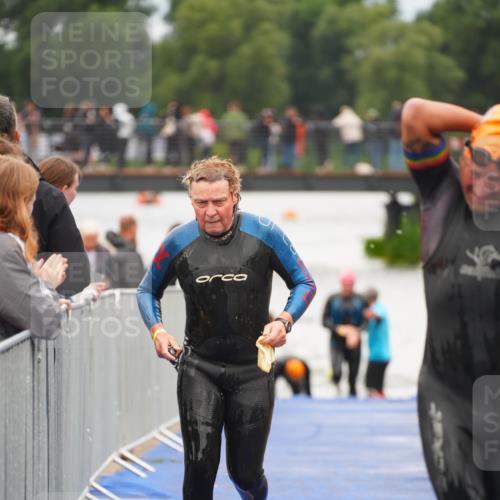 30.08.2026 - Elbe Triathlon Hamburg LAZAROV Photography http://msf.ph/oto/10037694 30.08.2026 09:15:20 Schwimmen 669, 720, 785, 786 meine-sportfotos.de