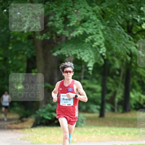 30.08.2026 - Blankeneser Heldenlauf Dr. Thomas Lammeyer http://msf.ph/oto/10038031 30.08.2026 11:00:27 Laufen 4221 meine-sportfotos.de