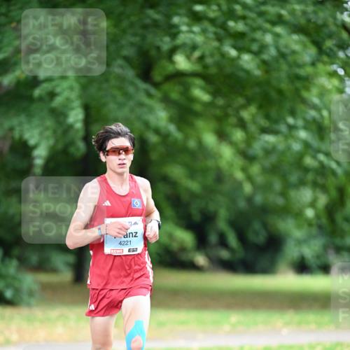 30.08.2026 - Blankeneser Heldenlauf Dr. Thomas Lammeyer http://msf.ph/oto/10038038 30.08.2026 11:00:27 Laufen 8, 4221 meine-sportfotos.de