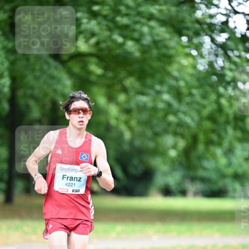 30.08.2026 - Blankeneser Heldenlauf Dr. Thomas Lammeyer http://msf.ph/oto/10038040 30.08.2026 11:00:28 Laufen 4221, 90 meine-sportfotos.de