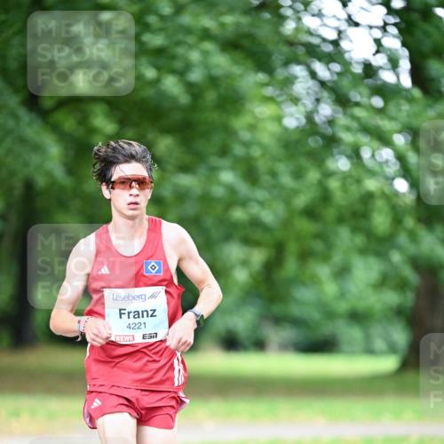 30.08.2026 - Blankeneser Heldenlauf Dr. Thomas Lammeyer http://msf.ph/oto/10038042 30.08.2026 11:00:28 Laufen 4221, 7, 96 meine-sportfotos.de