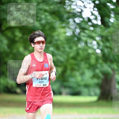 30.08.2026 - Blankeneser Heldenlauf Dr. Thomas Lammeyer http://msf.ph/oto/10038043 30.08.2026 11:00:28 Laufen 4221 meine-sportfotos.de