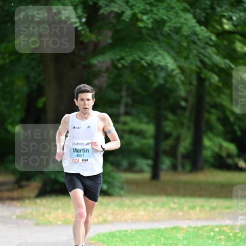 30.08.2026 - Blankeneser Heldenlauf Dr. Thomas Lammeyer http://msf.ph/oto/10038068 30.08.2026 11:00:38 Laufen 4351, 57 meine-sportfotos.de