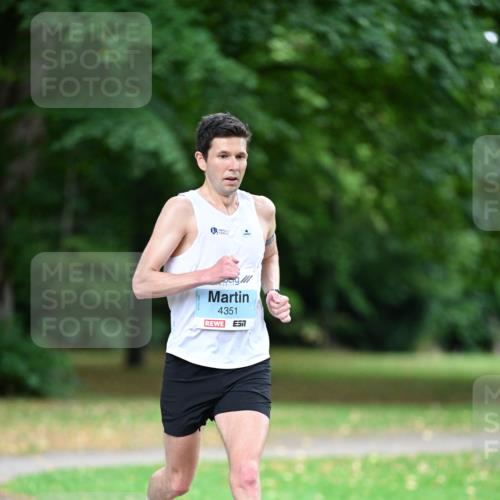 30.08.2026 - Blankeneser Heldenlauf Dr. Thomas Lammeyer http://msf.ph/oto/10038076 30.08.2026 11:00:39 Laufen 4351 meine-sportfotos.de