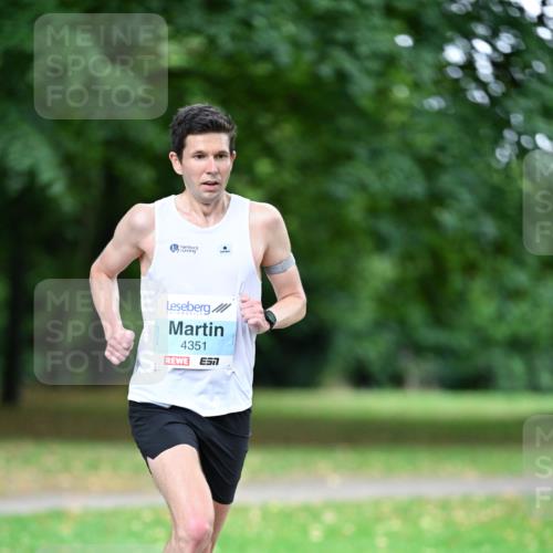 30.08.2026 - Blankeneser Heldenlauf Dr. Thomas Lammeyer http://msf.ph/oto/10038078 30.08.2026 11:00:39 Laufen 4351, 7 meine-sportfotos.de