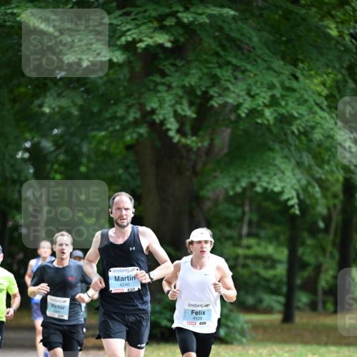 30.08.2026 - Blankeneser Heldenlauf Dr. Thomas Lammeyer http://msf.ph/oto/10038327 30.08.2026 11:08:00 Laufen 4306, 4240, 4125 meine-sportfotos.de