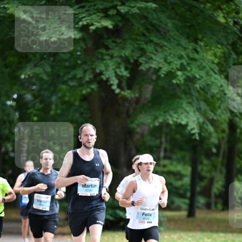 30.08.2026 - Blankeneser Heldenlauf Dr. Thomas Lammeyer http://msf.ph/oto/10038329 30.08.2026 11:08:00 Laufen 4300, 4240, 57, 4125 meine-sportfotos.de