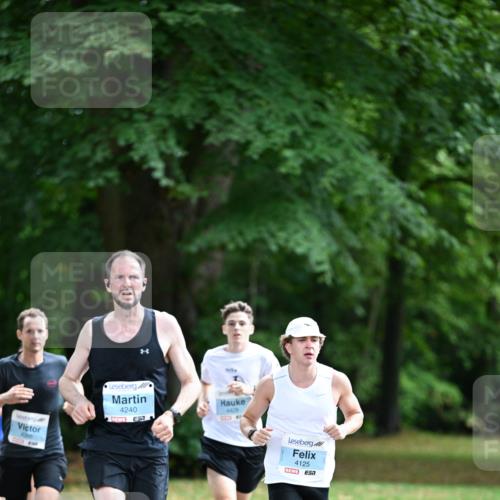30.08.2026 - Blankeneser Heldenlauf Dr. Thomas Lammeyer http://msf.ph/oto/10038333 30.08.2026 11:08:00 Laufen 4300, 4240, 4428, 4125, 57 meine-sportfotos.de