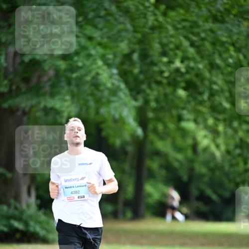 30.08.2026 - Blankeneser Heldenlauf Dr. Thomas Lammeyer http://msf.ph/oto/10038415 30.08.2026 11:08:45 Laufen 4382, 57 meine-sportfotos.de