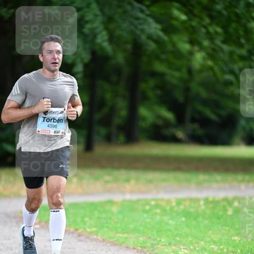 30.08.2026 - Blankeneser Heldenlauf Dr. Thomas Lammeyer http://msf.ph/oto/10038478 30.08.2026 11:09:08 Laufen 4398, 51 meine-sportfotos.de