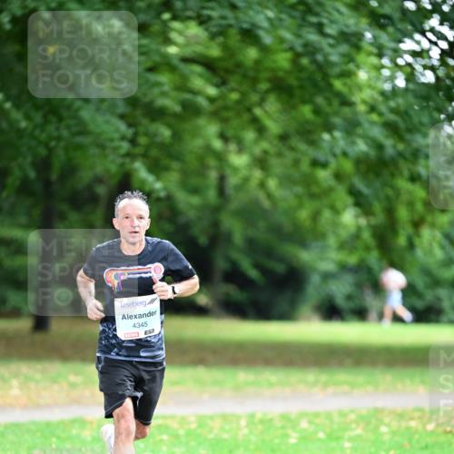 30.08.2026 - Blankeneser Heldenlauf Dr. Thomas Lammeyer http://msf.ph/oto/10038556 30.08.2026 11:09:50 Laufen 4345 meine-sportfotos.de