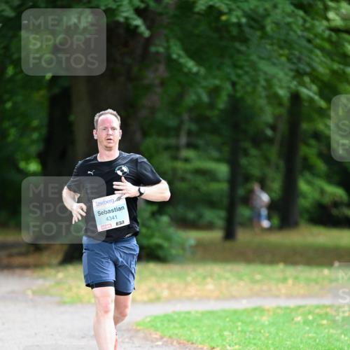 30.08.2026 - Blankeneser Heldenlauf Dr. Thomas Lammeyer http://msf.ph/oto/10038566 30.08.2026 11:09:54 Laufen 4341, 57 meine-sportfotos.de
