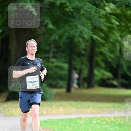 30.08.2026 - Blankeneser Heldenlauf Dr. Thomas Lammeyer http://msf.ph/oto/10038568 30.08.2026 11:09:54 Laufen 4341, 57 meine-sportfotos.de