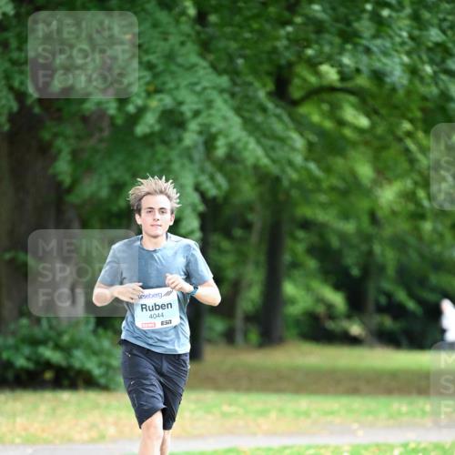 30.08.2026 - Blankeneser Heldenlauf Dr. Thomas Lammeyer http://msf.ph/oto/10038610 30.08.2026 11:10:29 Laufen 4044, 7 meine-sportfotos.de