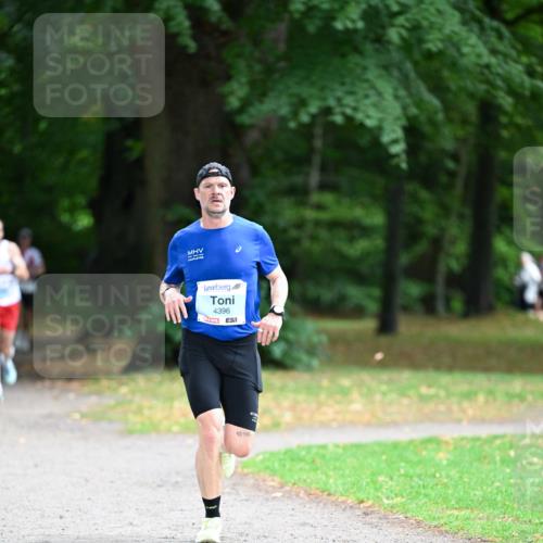 30.08.2026 - Blankeneser Heldenlauf Dr. Thomas Lammeyer http://msf.ph/oto/10038624 30.08.2026 11:10:33 Laufen 4396, 42, 195 meine-sportfotos.de