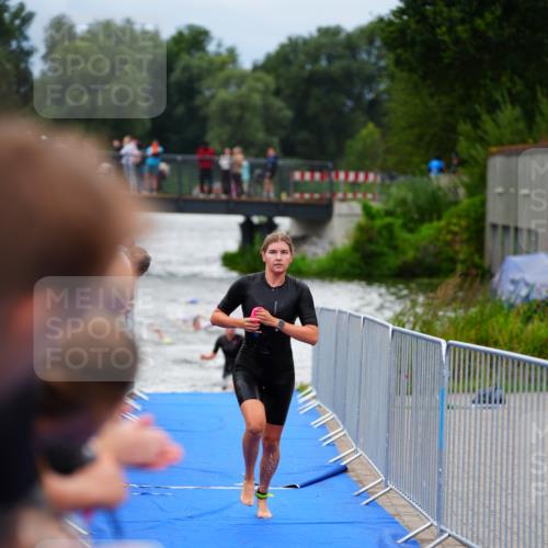 30.08.2026 - Elbe Triathlon Hamburg LAZAROV Photography http://msf.ph/oto/10038684 30.08.2026 14:03:24 Schwimmen 154, 163 meine-sportfotos.de
