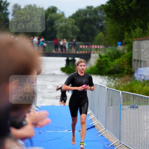 30.08.2026 - Elbe Triathlon Hamburg LAZAROV Photography http://msf.ph/oto/10038688 30.08.2026 14:03:25 Schwimmen 154, 163 meine-sportfotos.de