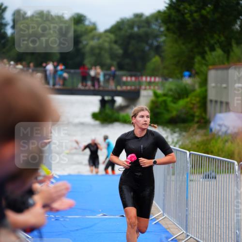 30.08.2026 - Elbe Triathlon Hamburg LAZAROV Photography http://msf.ph/oto/10038694 30.08.2026 14:03:25 Schwimmen 154, 163 meine-sportfotos.de
