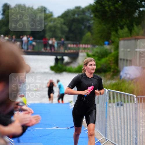 30.08.2026 - Elbe Triathlon Hamburg LAZAROV Photography http://msf.ph/oto/10038697 30.08.2026 14:03:25 Schwimmen 154, 163 meine-sportfotos.de
