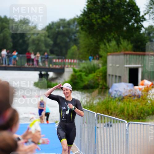 30.08.2026 - Elbe Triathlon Hamburg LAZAROV Photography http://msf.ph/oto/10038720 30.08.2026 14:03:40 Schwimmen 129, 147, 163 meine-sportfotos.de