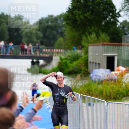 30.08.2026 - Elbe Triathlon Hamburg LAZAROV Photography http://msf.ph/oto/10038723 30.08.2026 14:03:40 Schwimmen 129, 147, 163 meine-sportfotos.de