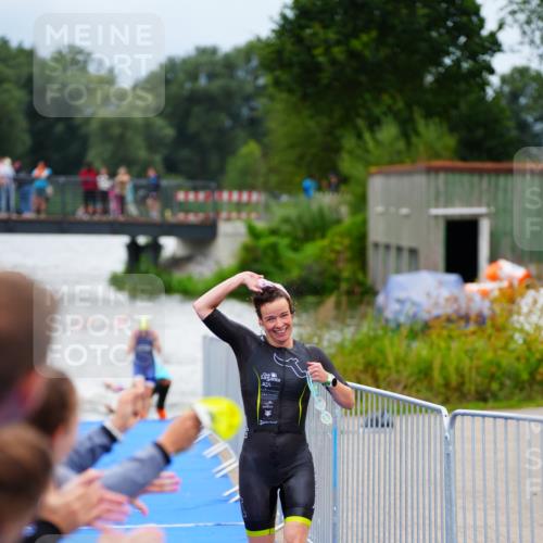 30.08.2026 - Elbe Triathlon Hamburg LAZAROV Photography http://msf.ph/oto/10038726 30.08.2026 14:03:41 Schwimmen 129, 147, 163 meine-sportfotos.de