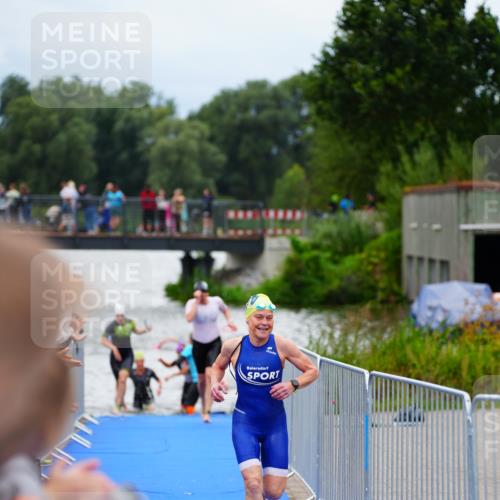 30.08.2026 - Elbe Triathlon Hamburg LAZAROV Photography http://msf.ph/oto/10038735 30.08.2026 14:03:49 Schwimmen 129, 131, 147 meine-sportfotos.de