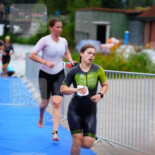 30.08.2026 - Elbe Triathlon Hamburg LAZAROV Photography http://msf.ph/oto/10038744 30.08.2026 14:03:54 Schwimmen 129, 131, 140, 150, 164 meine-sportfotos.de