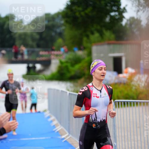 30.08.2026 - Elbe Triathlon Hamburg LAZAROV Photography http://msf.ph/oto/10038765 30.08.2026 14:03:59 Schwimmen 131, 140, 148, 150, 164 meine-sportfotos.de