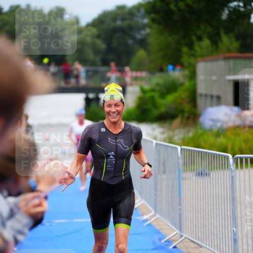 30.08.2026 - Elbe Triathlon Hamburg LAZAROV Photography http://msf.ph/oto/10038774 30.08.2026 14:04:02 Schwimmen 131, 140, 148, 150, 164, 171 meine-sportfotos.de