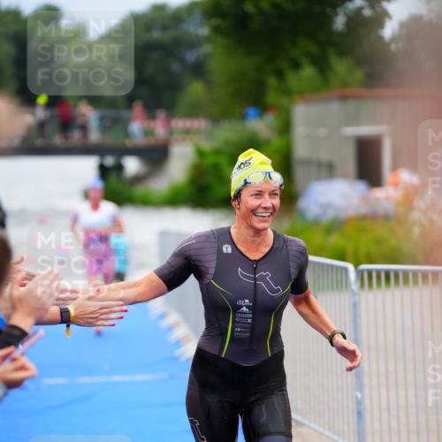 30.08.2026 - Elbe Triathlon Hamburg LAZAROV Photography http://msf.ph/oto/10038782 30.08.2026 14:04:03 Schwimmen 131, 140, 148, 150, 164, 171 meine-sportfotos.de