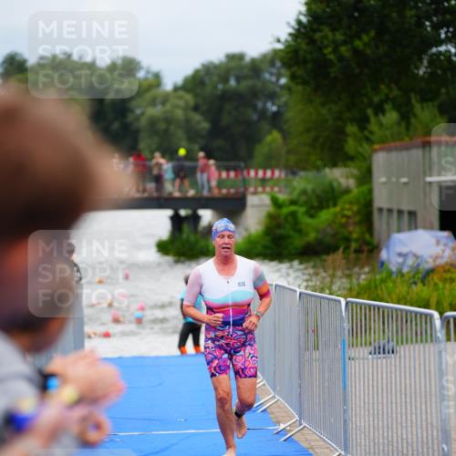 30.08.2026 - Elbe Triathlon Hamburg LAZAROV Photography http://msf.ph/oto/10038785 30.08.2026 14:04:05 Schwimmen 131, 140, 148, 150, 164, 171 meine-sportfotos.de